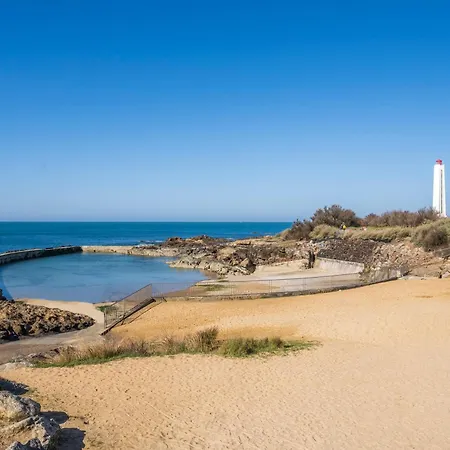 T2 Moderne Avec Parking, Proche Et Commerces - D'olonne - Fr-1-92-936 莱萨布勒-多洛讷